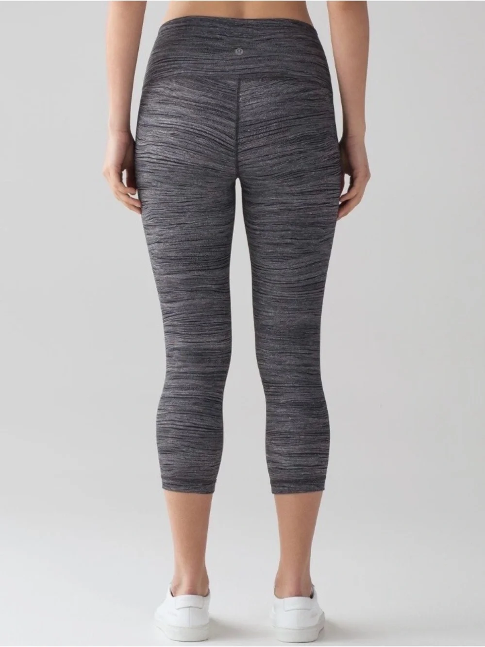 Lululemon Bit Point Ice Grey Black Wunder Under Crop 21 Inch Leggings Size 6